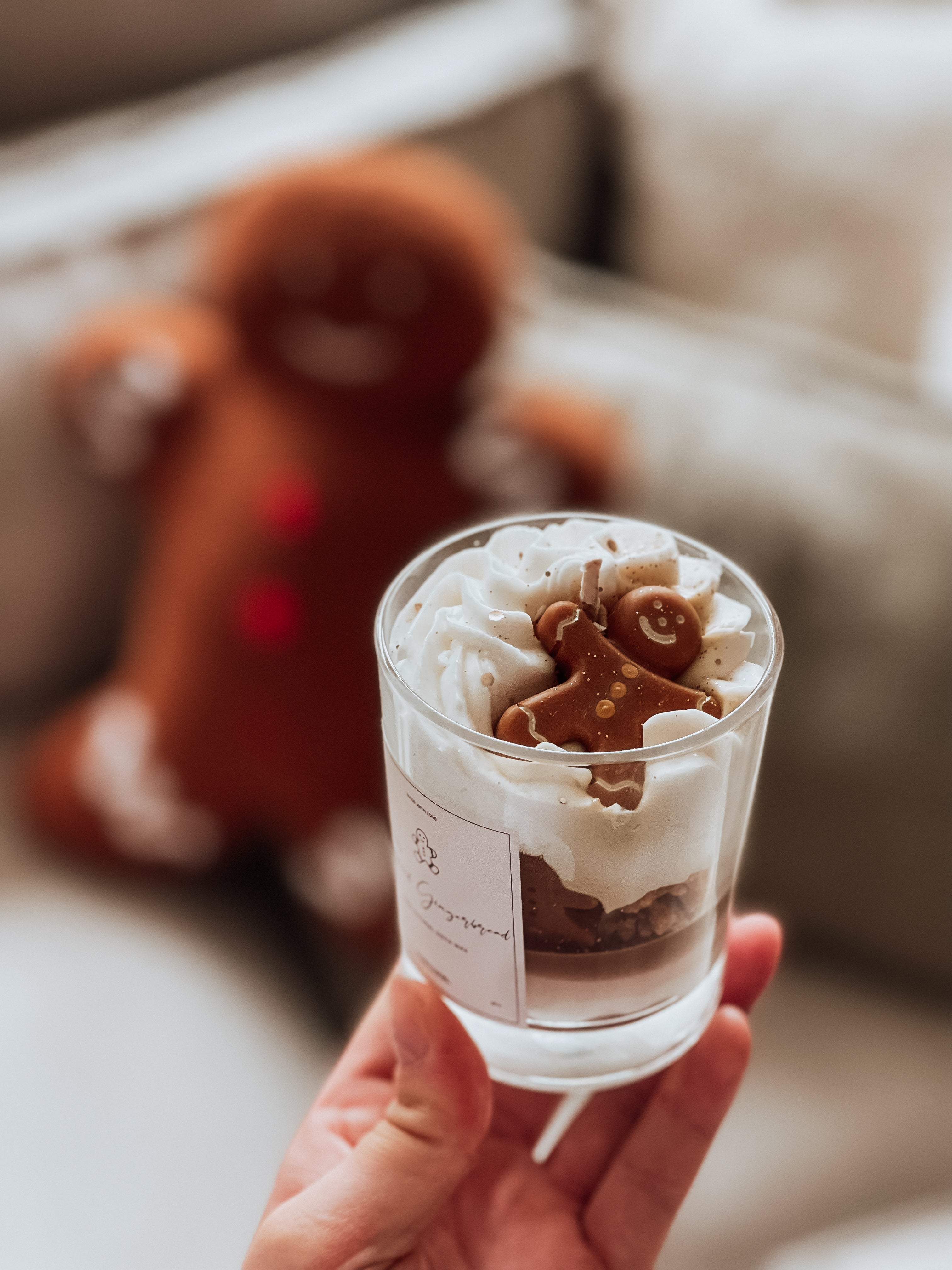 Spiced Gingerbread Crumbles 🍪