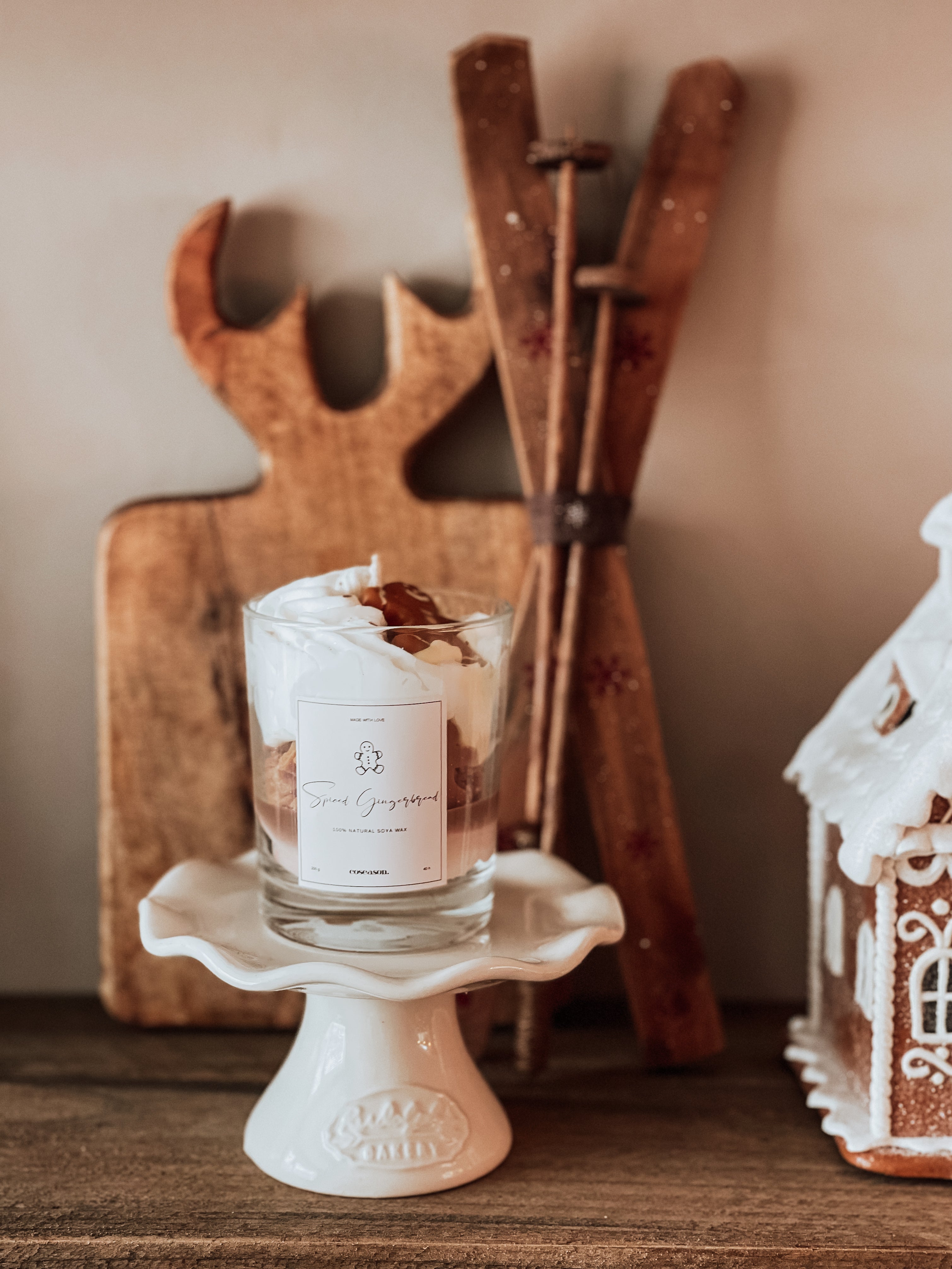 Spiced Gingerbread Crumbles 🍪